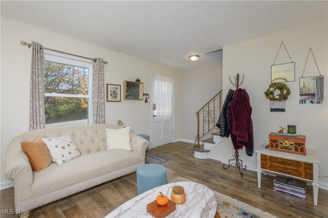 Cuyahoga Falls, Ohio 44223, United States, 3 Bedrooms Bedrooms, ,3 BathroomsBathrooms,Residential,Active,96795