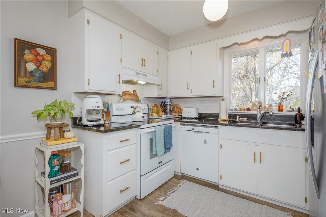 Cuyahoga Falls, Ohio 44223, United States, 3 Bedrooms Bedrooms, ,3 BathroomsBathrooms,Residential,Active,96795