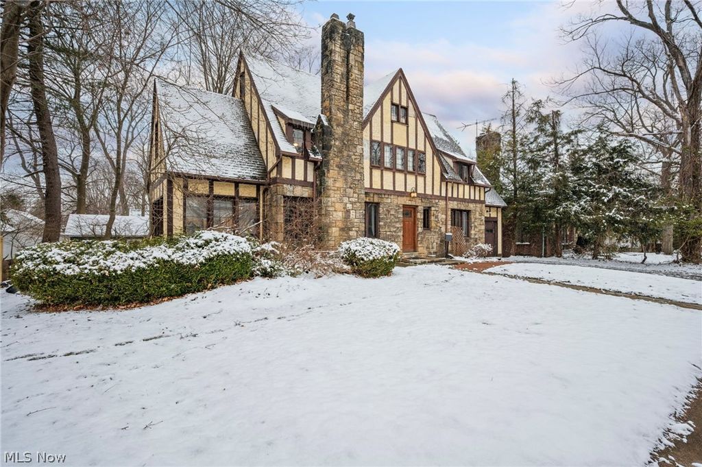 Photo of 120 Levan Drive, Painesville, OH 44077 (MLS # 5188126)