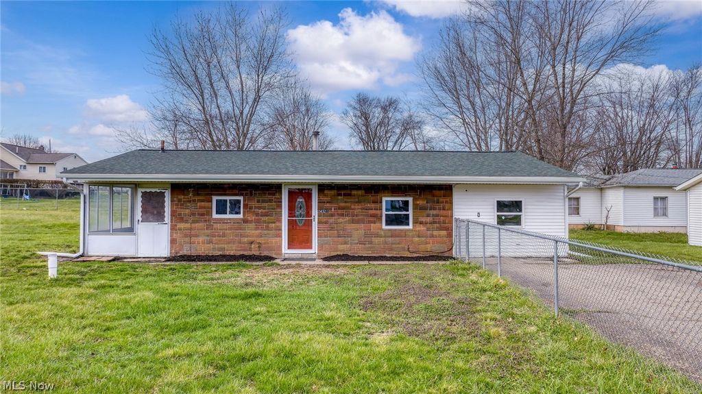 Photo of 4321 30th Street NE, Canton, OH 44705 (MLS # 5196704)