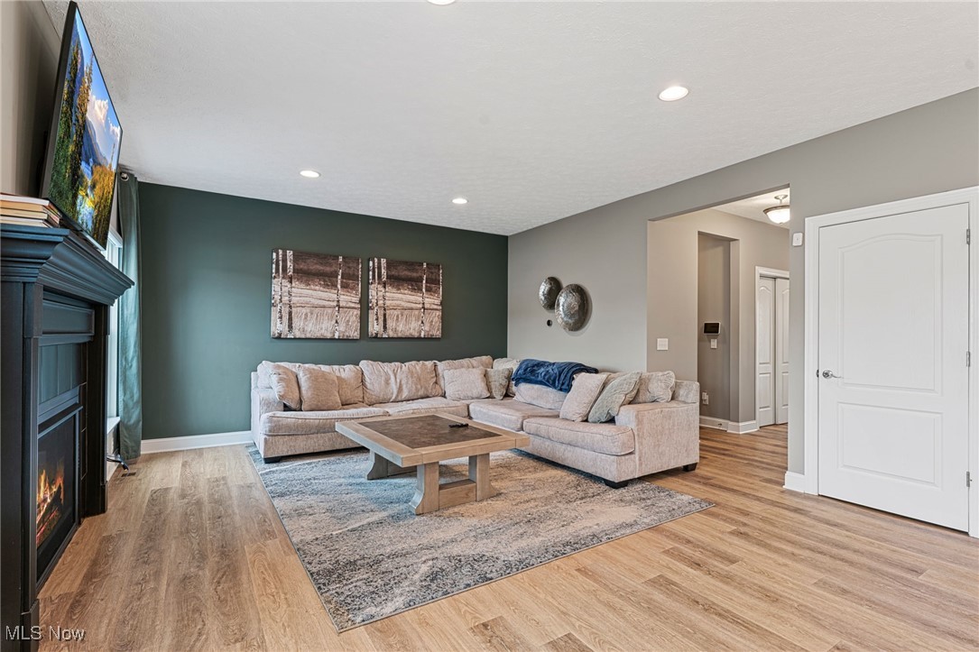 4351 Weathervane Drive, Lorain, Ohio image 24