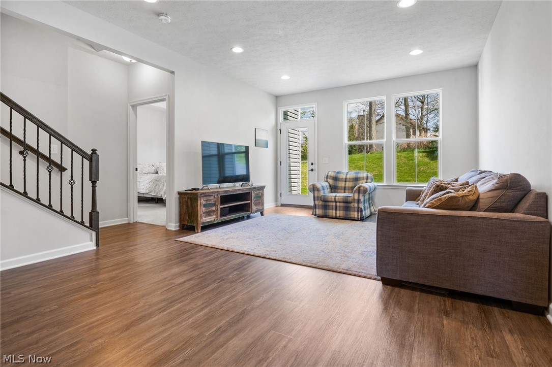 Enclave/Old Mill Pond Ph 1 - Residential