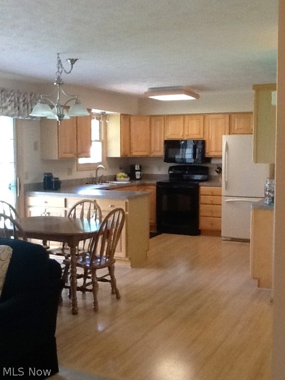 Hunt Club Mdws 04 - Residential