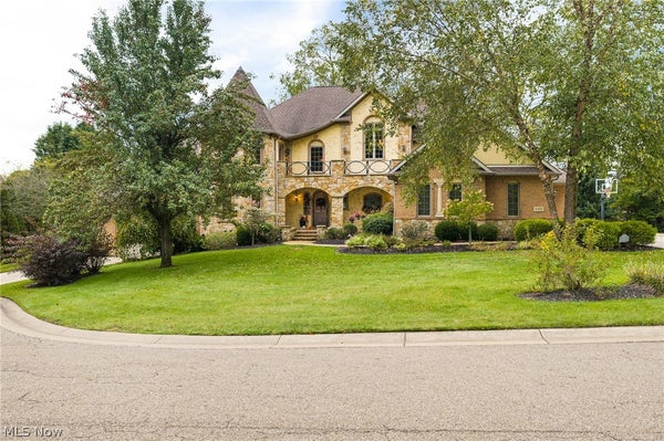 2942 TORREY PINES CIR NW, CANTON, OH 44708 - Image c491bcf8e0adf9bfc736d7e984dee39f/1629452685