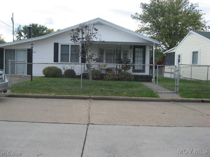 Home in mint condition, newer roof and insulation. Oak hard wood and floors. Family room with buck stove. Corner lot.  Elem: Martin Elementary School  Elem/Bus: N  JrHigh: Edison Jr. High School  JrHigh/Bus: N  High: Parkersburg South High  High/Bus: N  Fire: CIT  Police: CTY  PossFreeGas: N  ;SQFT=Fin L1:1064, Fin Above:1064, Fin Total:1064, Unfin Above:0;PRKG= Parking Pad