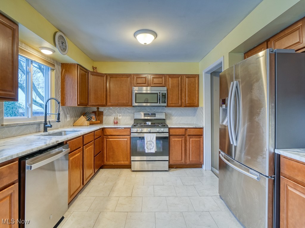 S H Kleinman Realty Cos Yorkl - Residential