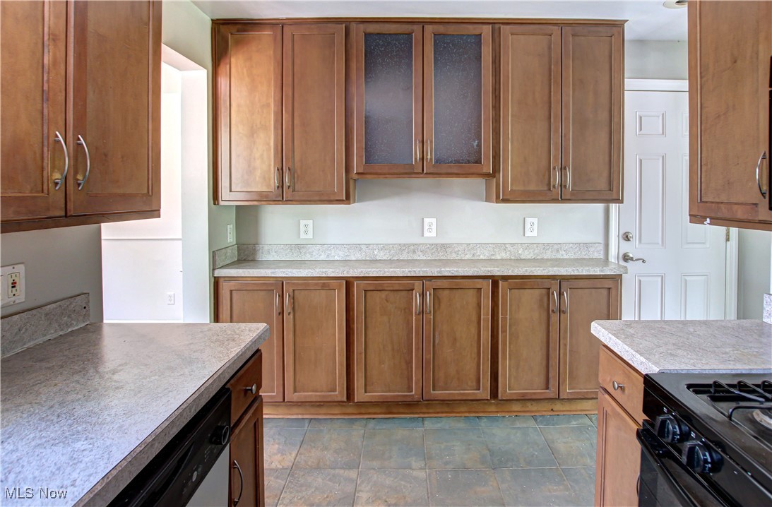 Cleveland Heights, Ohio 44118, United States, 4 Bedrooms Bedrooms, ,2 BathroomsBathrooms,Residential,Active,132623