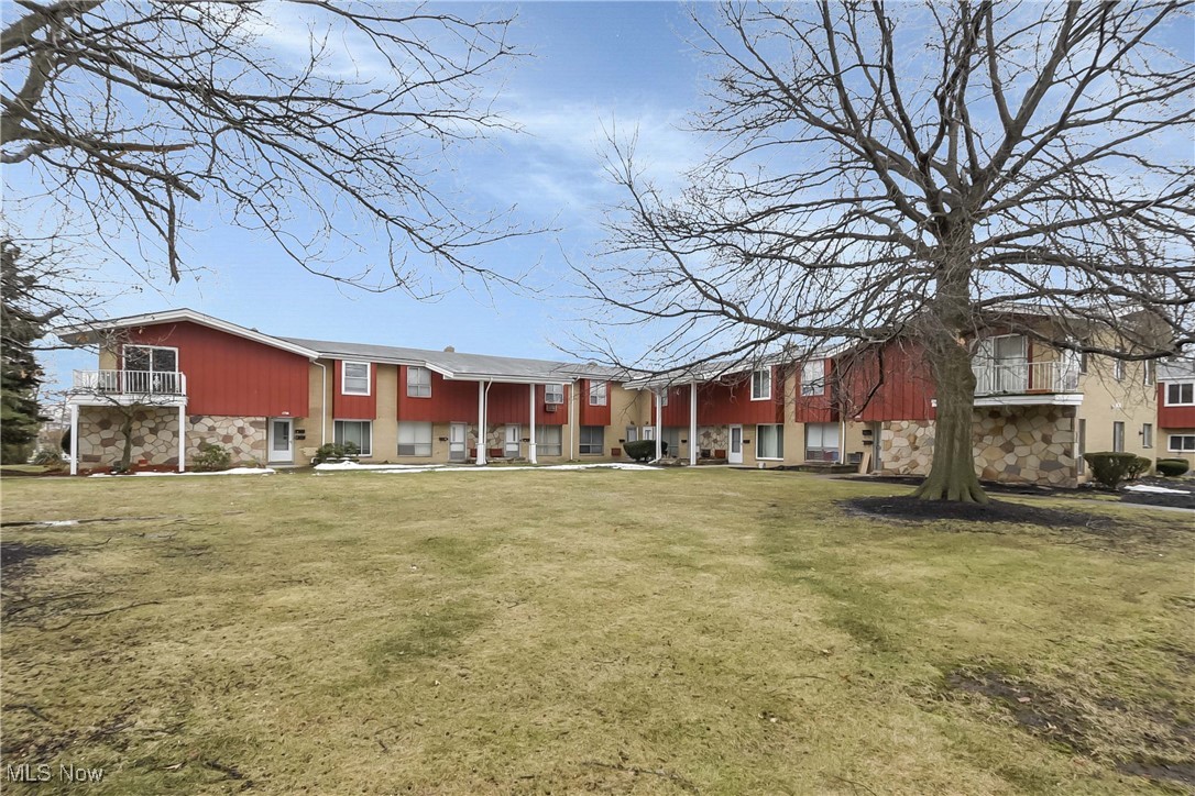 1300 E 276th Street #1B, Euclid, Ohio image 3