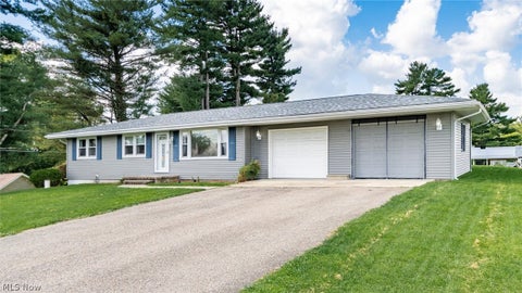 Tiny photo for 103 Downing Dr, Zanesville, OH 43701 (MLS # 5240781)