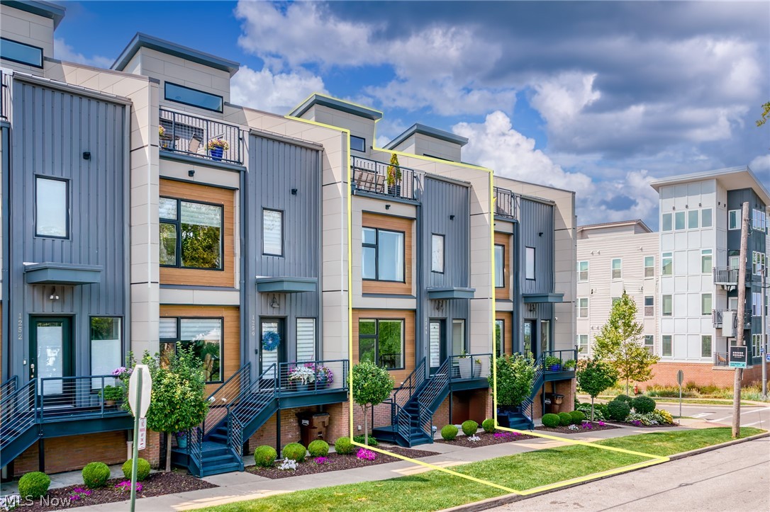 1248 W 58th Street 22