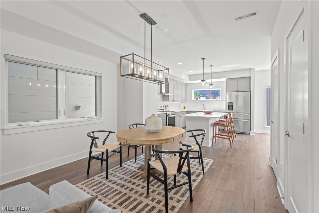 Breakwater Bluffs Lt Twnhms S - Residential