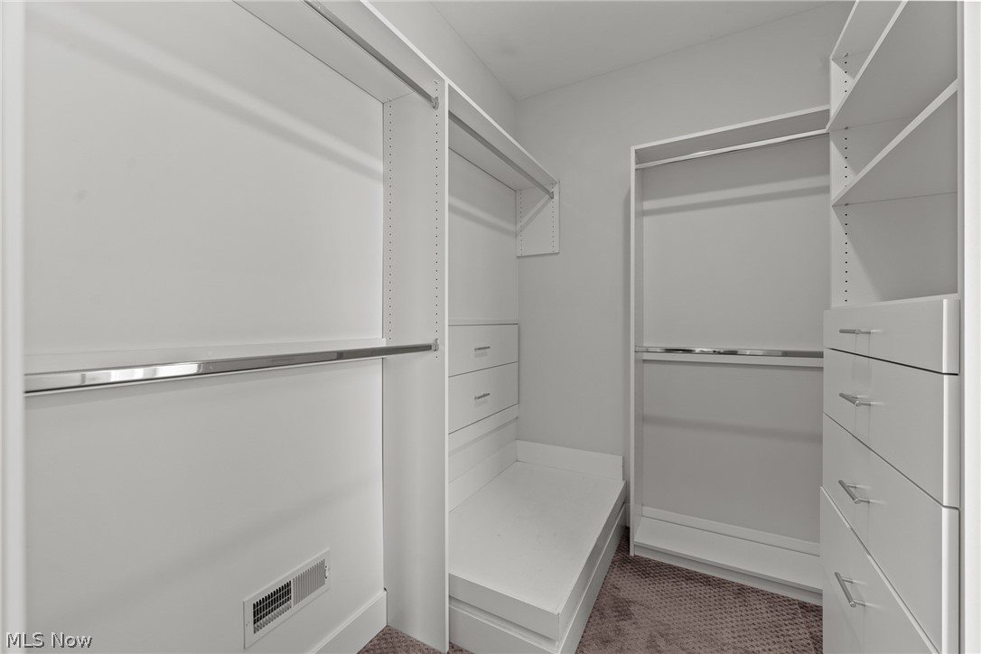 Breakwater Bluffs Lt Twnhms S - Residential