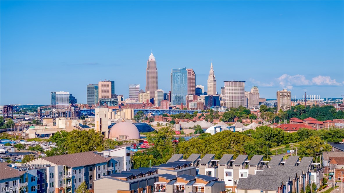 Breakwater Bluffs Lt Twnhms S - Residential