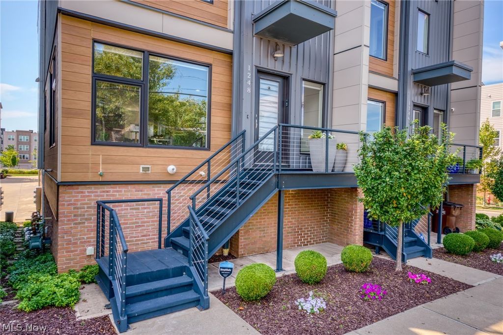 Photo of 1248 W 58th Street #22, Cleveland, OH 44102 (MLS # 5187030)