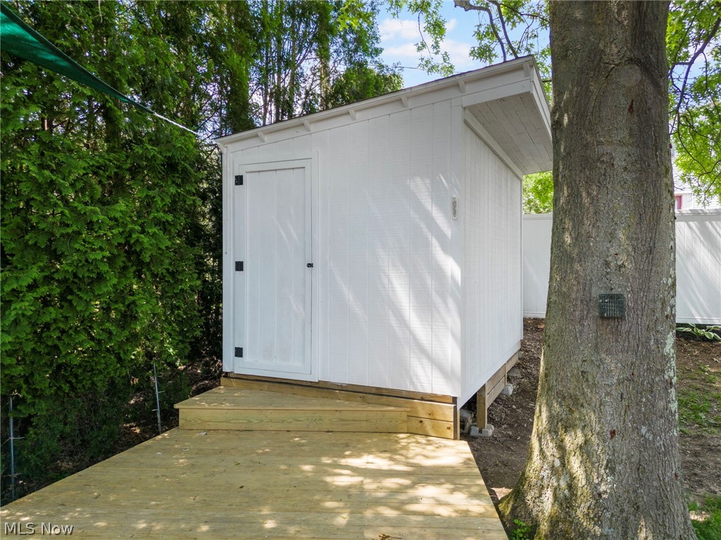 Valli Hi Acres - Residential