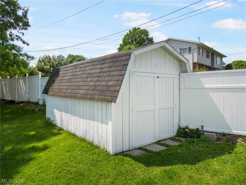 Valli Hi Acres - Residential