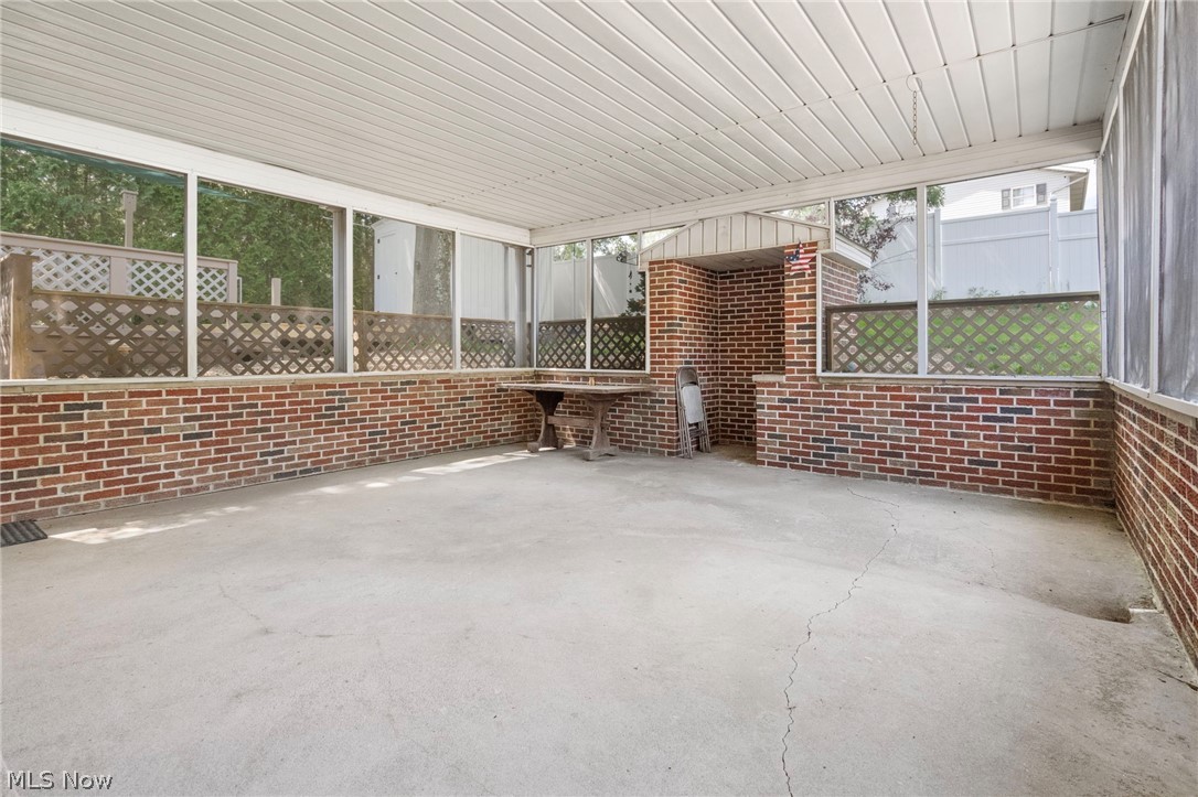 Valli Hi Acres - Residential