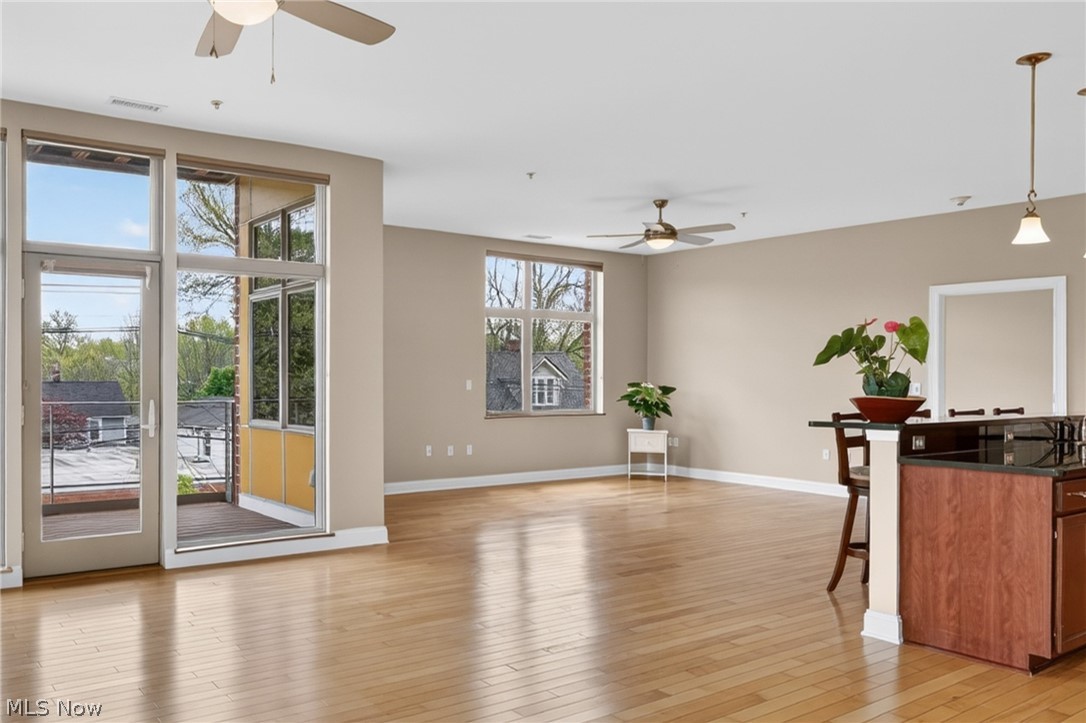East College St Condo Blvd Bo - Residential