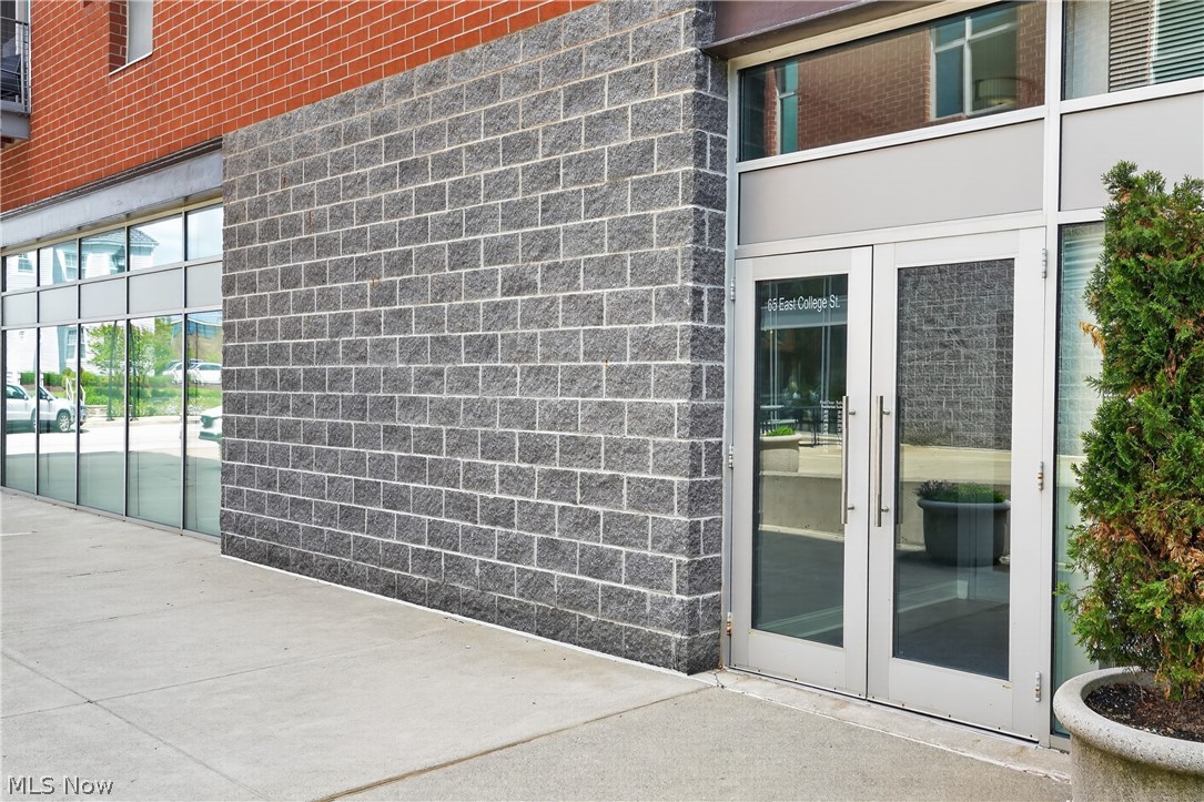 65 E College Street 203