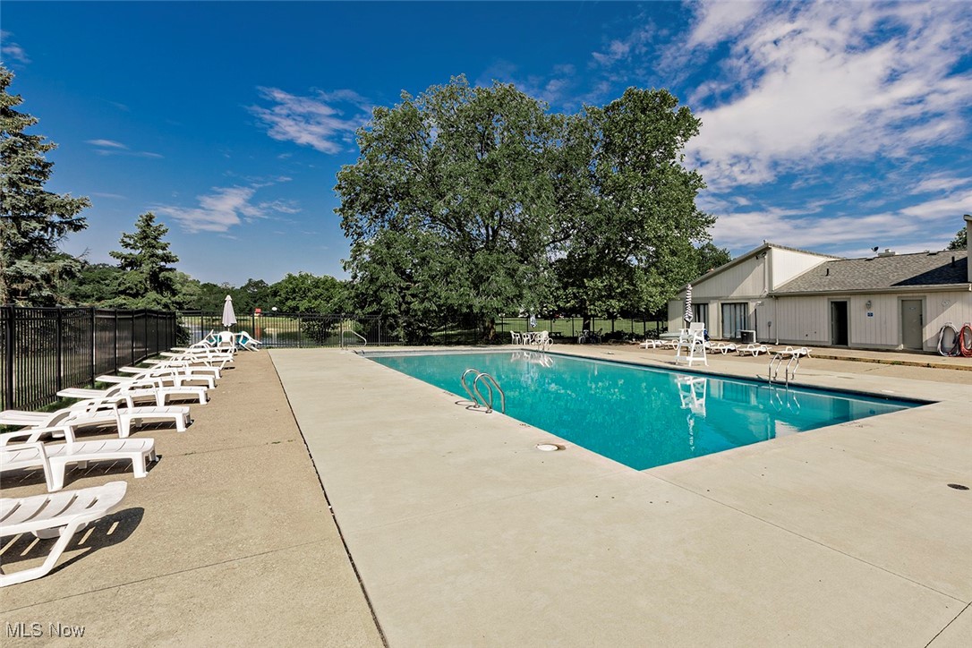 Painesville, Ohio 44077, United States, 3 Bedrooms Bedrooms, ,3 BathroomsBathrooms,Residential,Active,160984