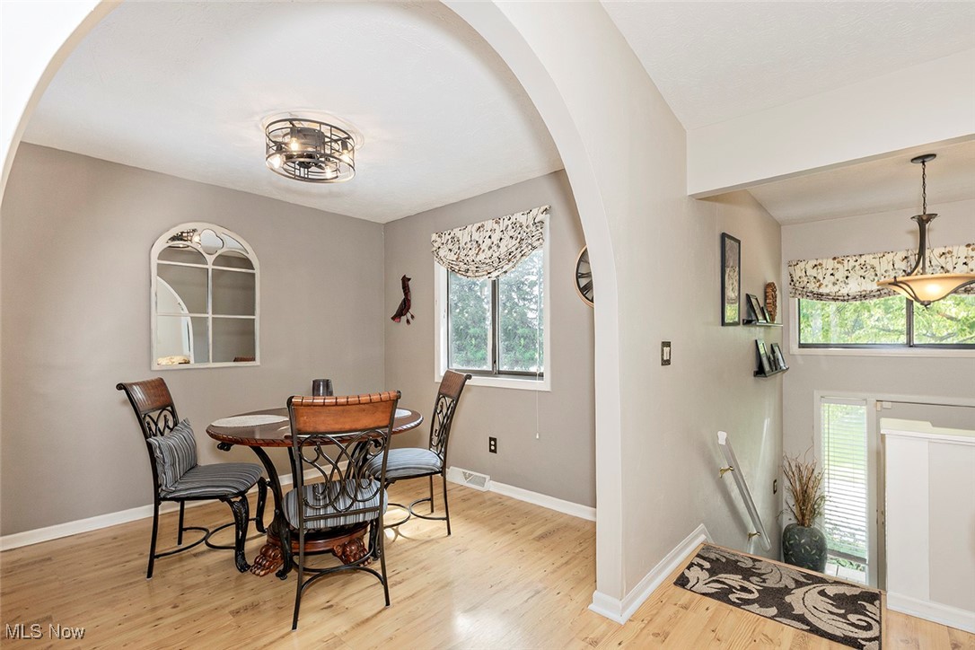 Painesville, Ohio 44077, United States, 3 Bedrooms Bedrooms, ,3 BathroomsBathrooms,Residential,Active,160984