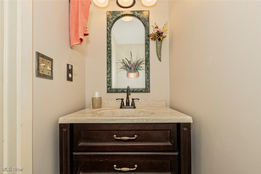 Painesville, Ohio 44077, United States, 3 Bedrooms Bedrooms, ,3 BathroomsBathrooms,Residential,Active,160984