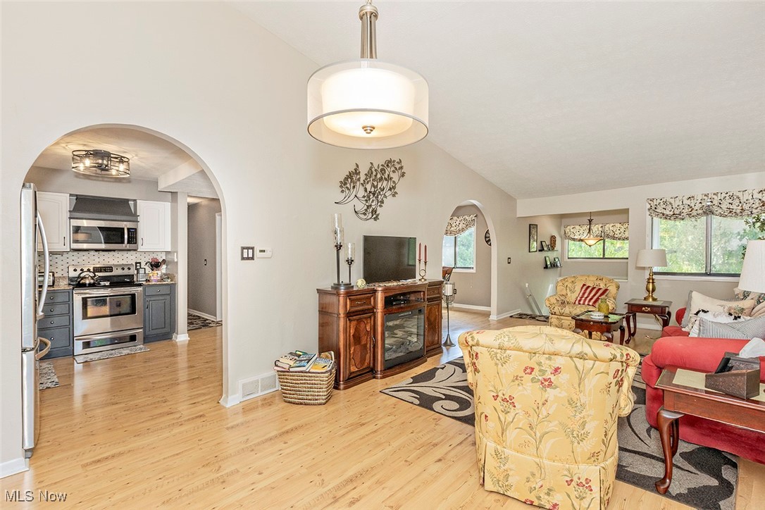 Painesville, Ohio 44077, United States, 3 Bedrooms Bedrooms, ,3 BathroomsBathrooms,Residential,Active,160984