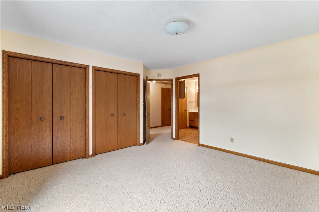 Hartville Country Commons Condo - Residential