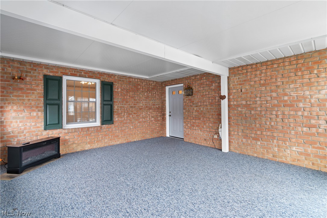 Hartville Country Commons Condo - Residential