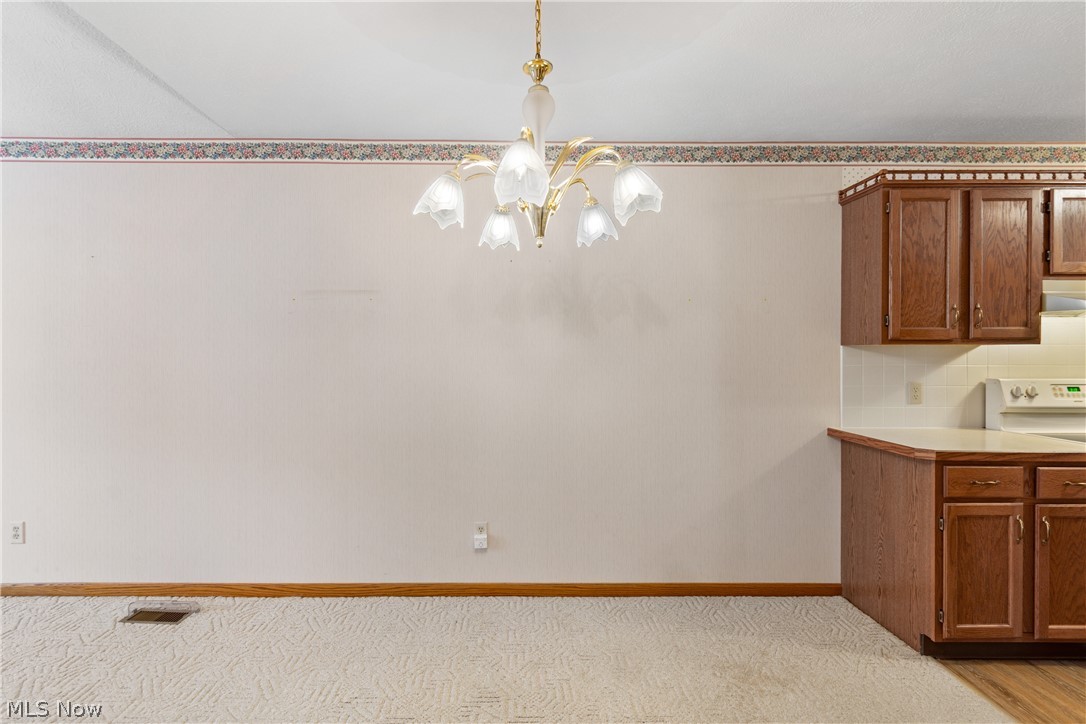 Hartville Country Commons Condo - Residential