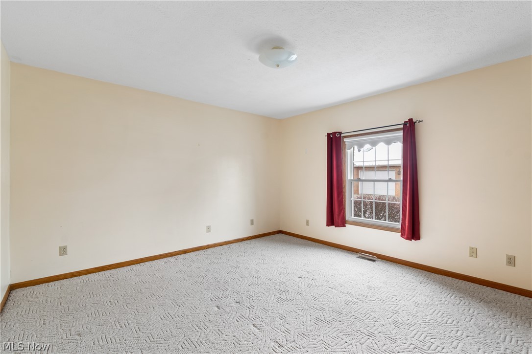 Hartville Country Commons Condo - Residential