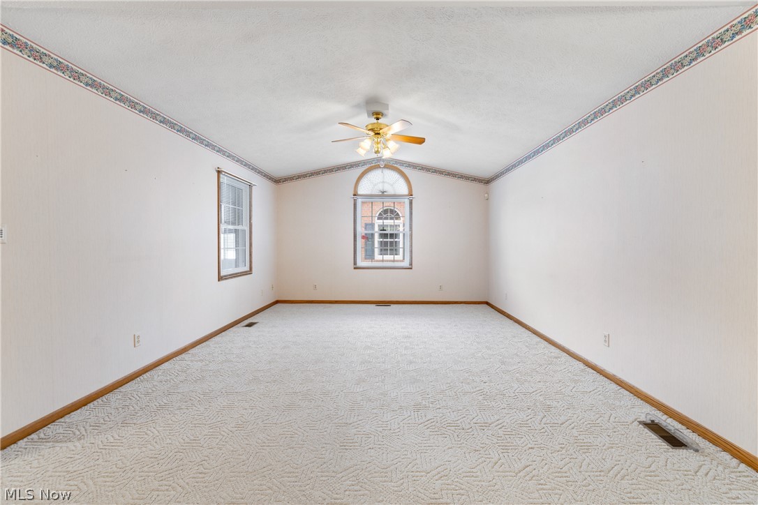 Hartville Country Commons Condo - Residential