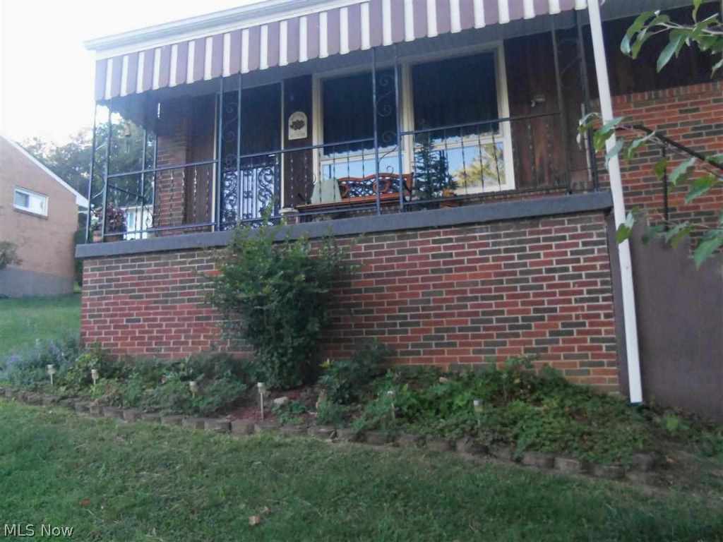 Helling Manor - Residential