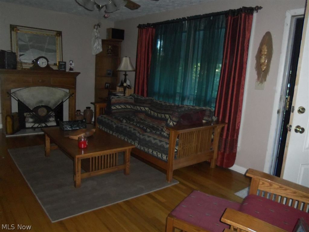 Helling Manor - Residential