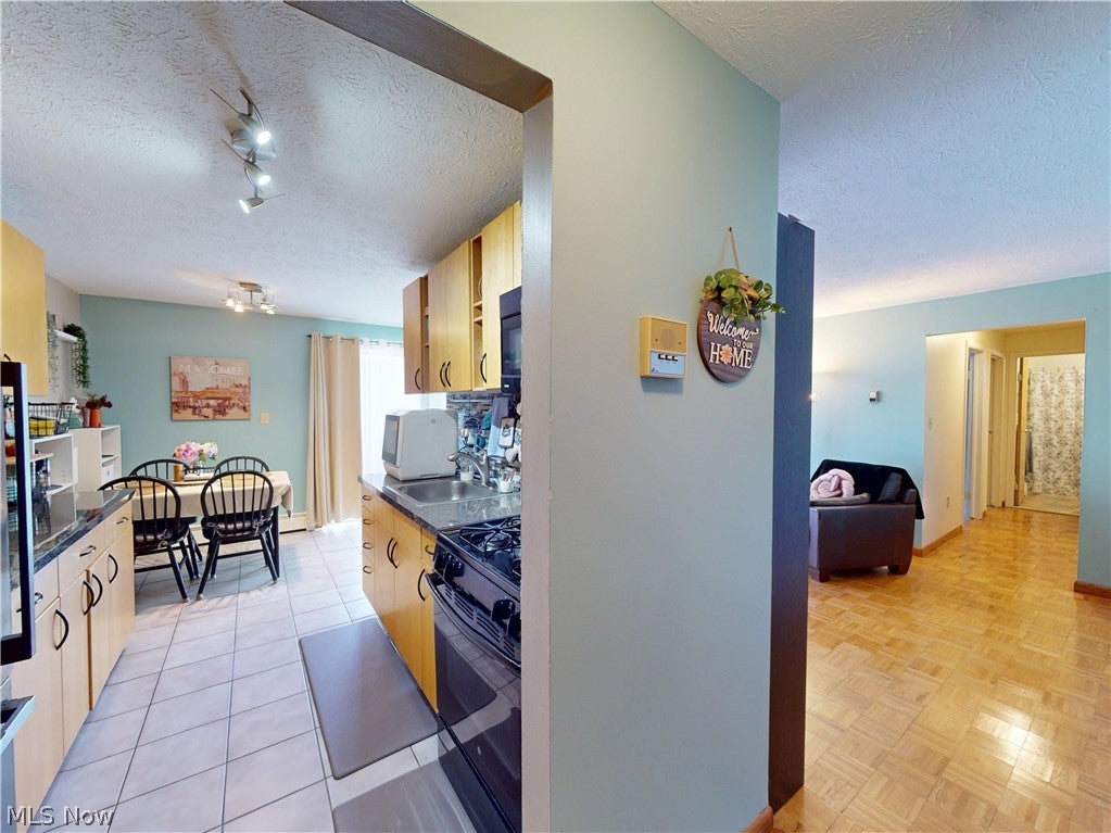 1390 Golden Gate Boulevard E204