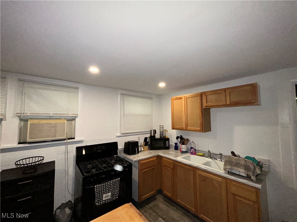 Lakewood Park - Commercial Sale