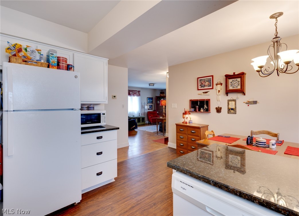 BEVERLY PK LOT 407 ALL - Residential