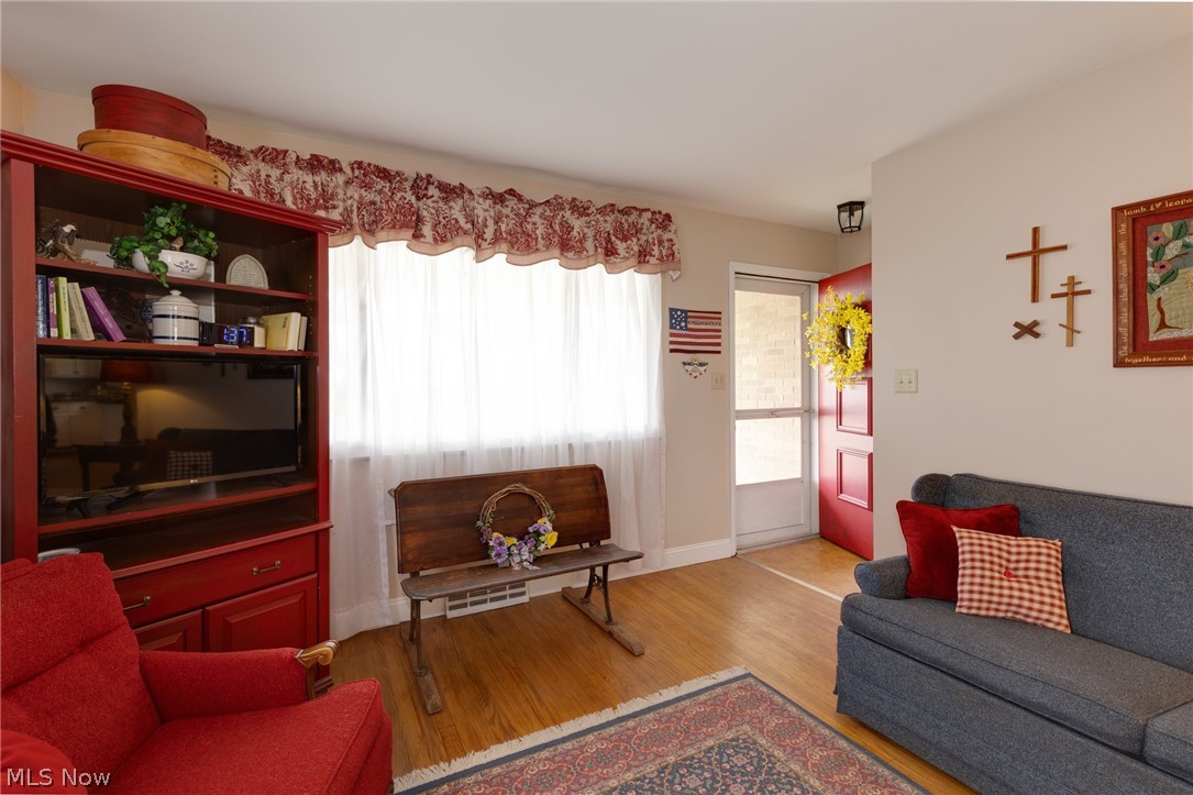 BEVERLY PK LOT 407 ALL - Residential