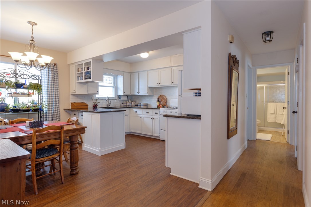 BEVERLY PK LOT 407 ALL - Residential