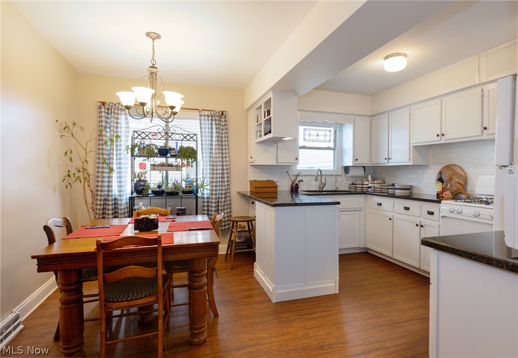 BEVERLY PK LOT 407 ALL - Residential