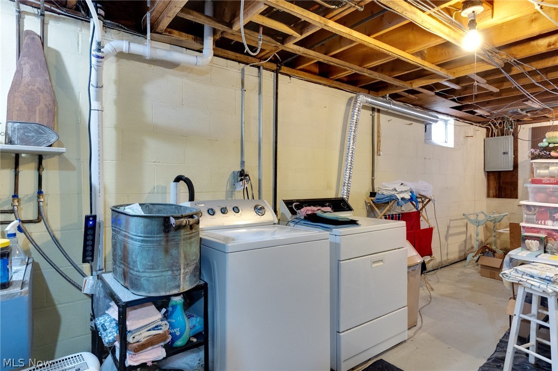 BEVERLY PK LOT 407 ALL - Residential