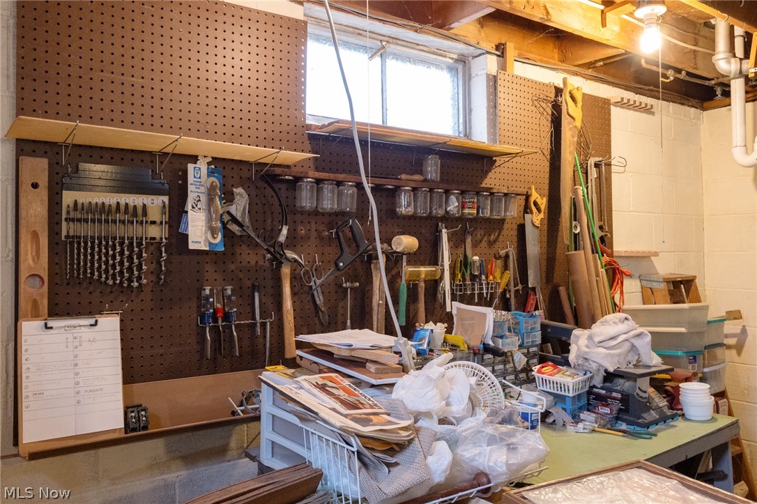 BEVERLY PK LOT 407 ALL - Residential