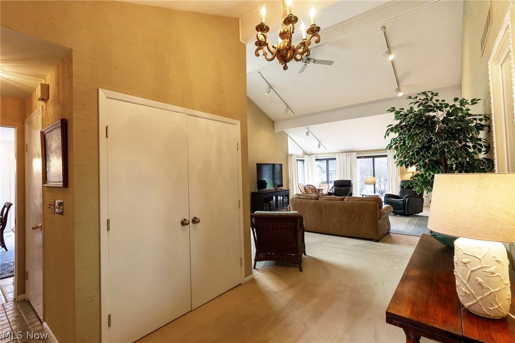 Photo of 520 Willow Circle, Aurora, OH 44202 (MLS # 5191626)