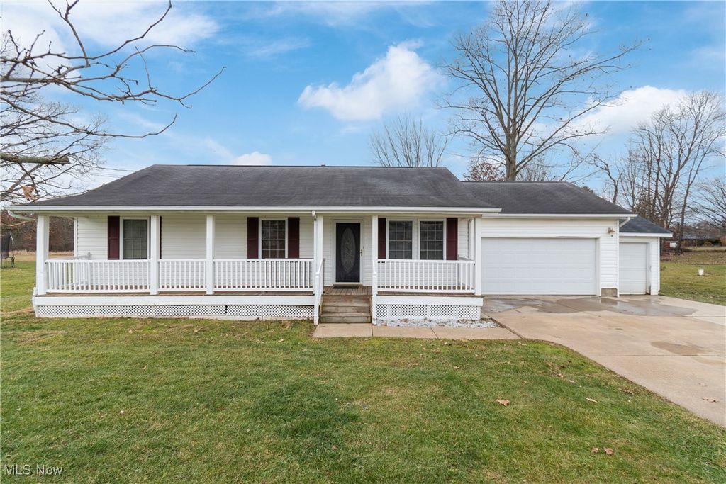 Photo of 4057 Paumier Avenue, Louisville, OH 44641 (MLS # 5178078)