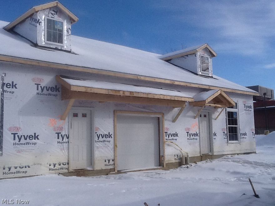 NEW! Rocky River Ranch. Attached 2-car garage. Large Island Granite Kitchen Standard. Wood floor in the Great Room. 2 Full Baths with Ceramic Tile Stadard. Dramatic Open Foyer. Lots of Storage. Walk to Everything. Only 4 to be Built.