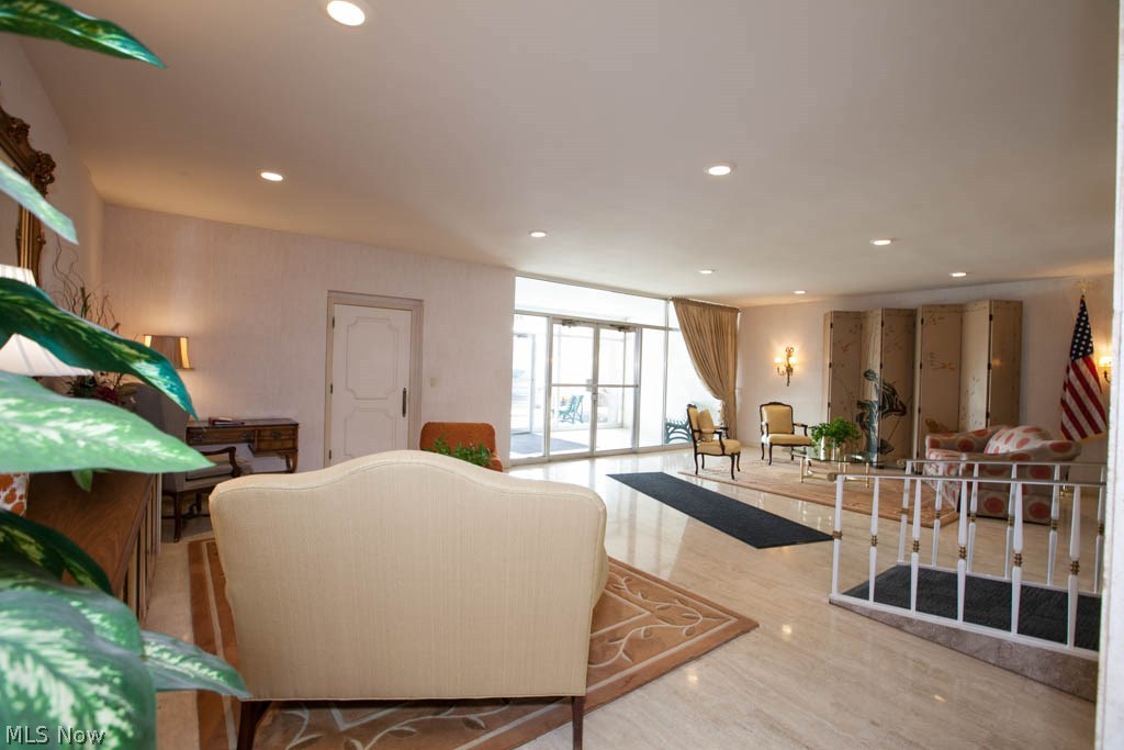 Stratton House - Residential