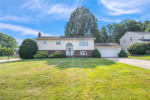 Homes For Sale - 5669 Marble Lane<br/> Willoughby, OH 44094