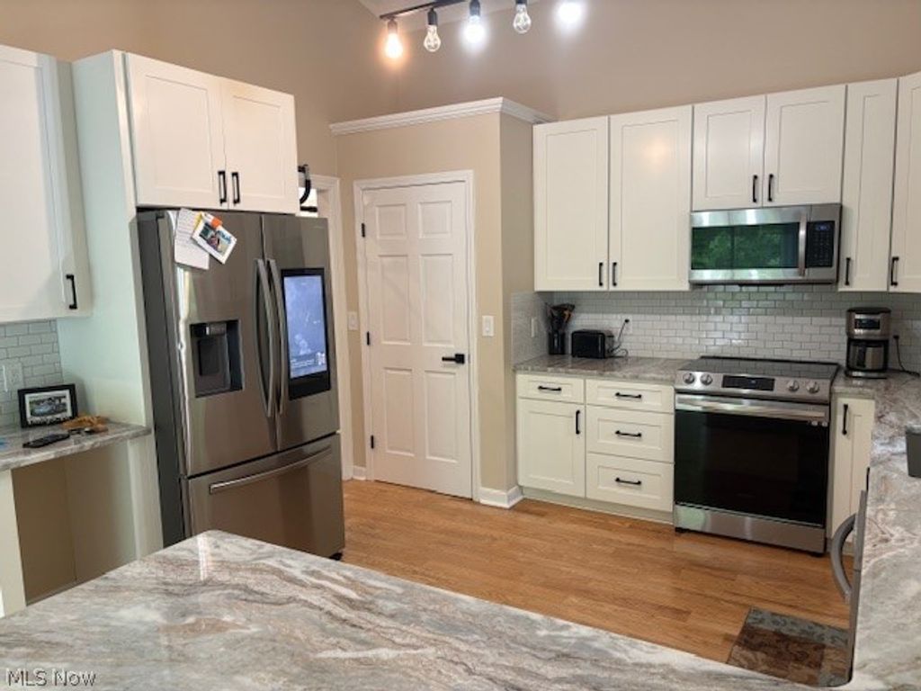 Photo of 2989 Fox Burrow Drive, Stow, OH 44224 (MLS # 5212195)