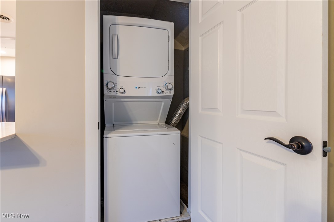 H R Hadlows - Residential Lease