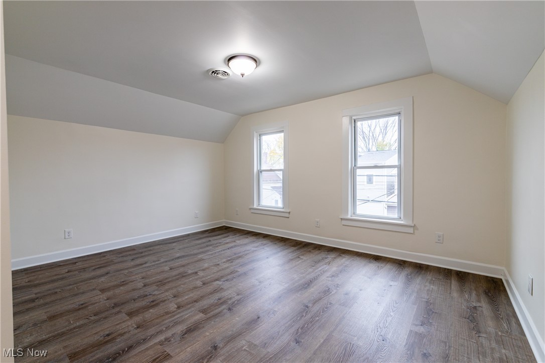 H R Hadlows - Residential Lease